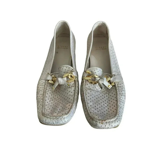 Stuart Weitzman Women's Gold Driving Narrow Width Loafer Shoes Size 7.5 - Picture 2 of 9